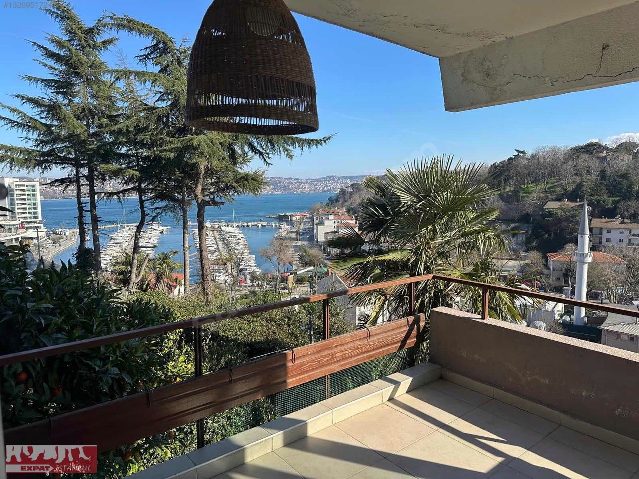 Bosphorus-View Apartment in Prime Tarabya